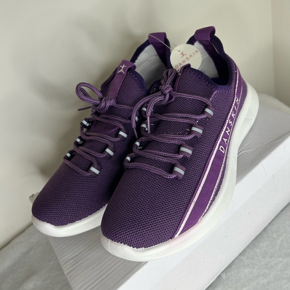 Danskin Women's Purple Athletic Shoes Size 9